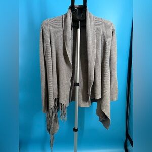 Love Stitch Shawl Open Poncho Women Size Small Fringe Wrap Gray Sweater